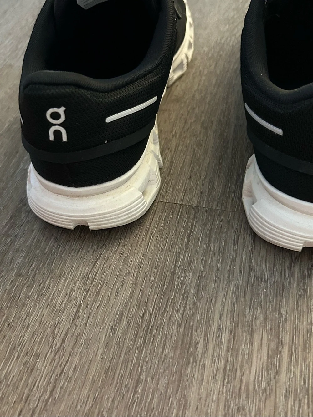 On Running women’s running